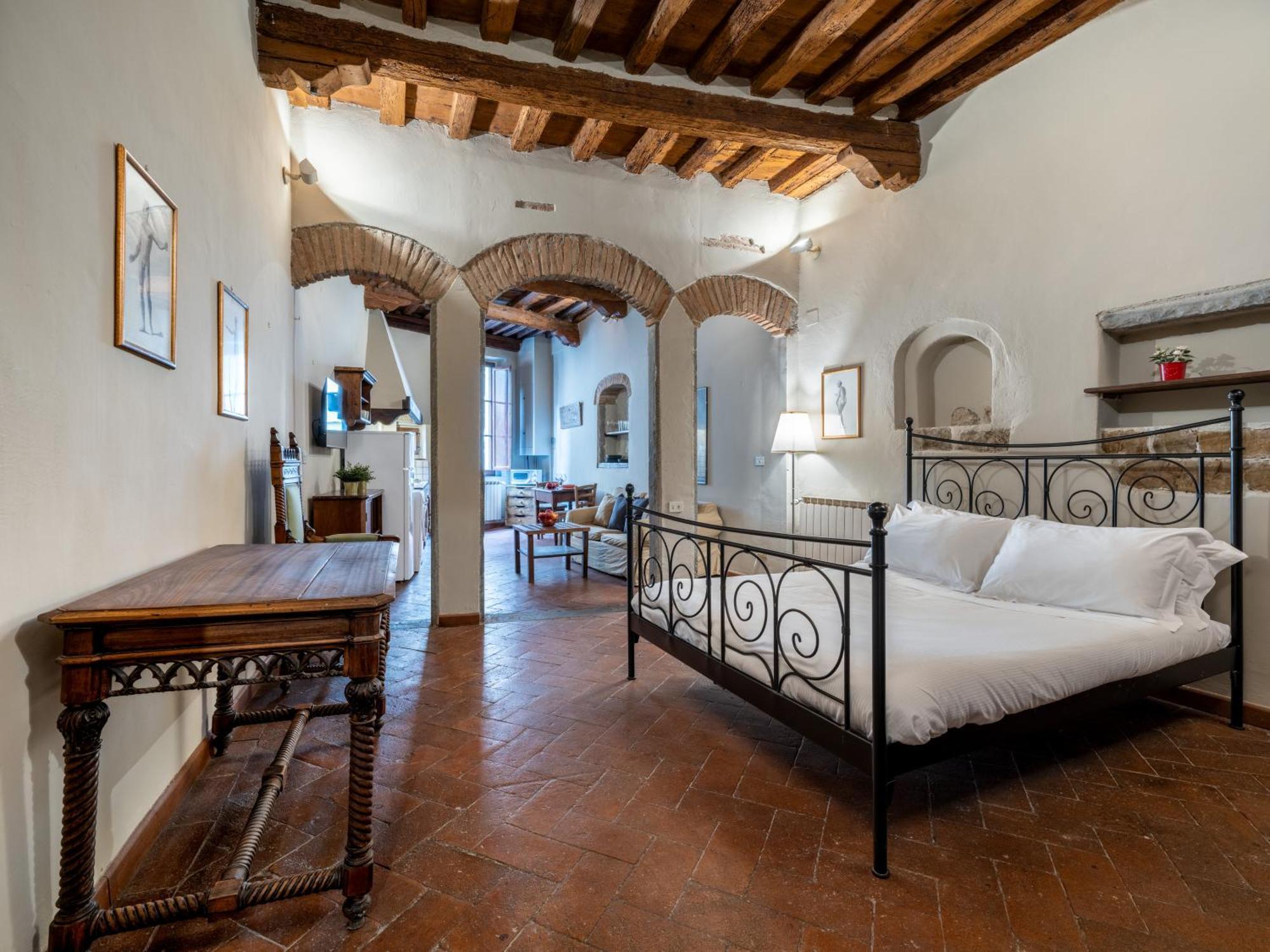 Santa Croce Junior Suite - Dolcevita Holiday Флоренция Экстерьер фото